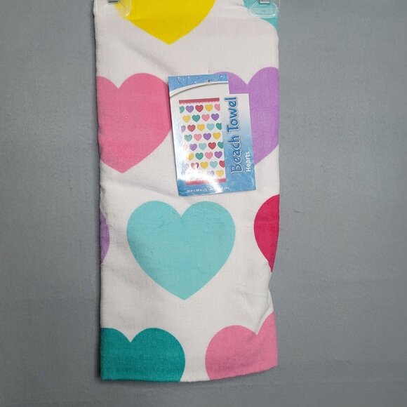 Hearts Beach Towel Swim Pool 28 x 58 Inches New w Tags - Picture 1 of 3